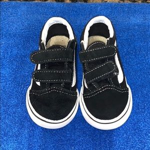 Vans for toddler 🖤